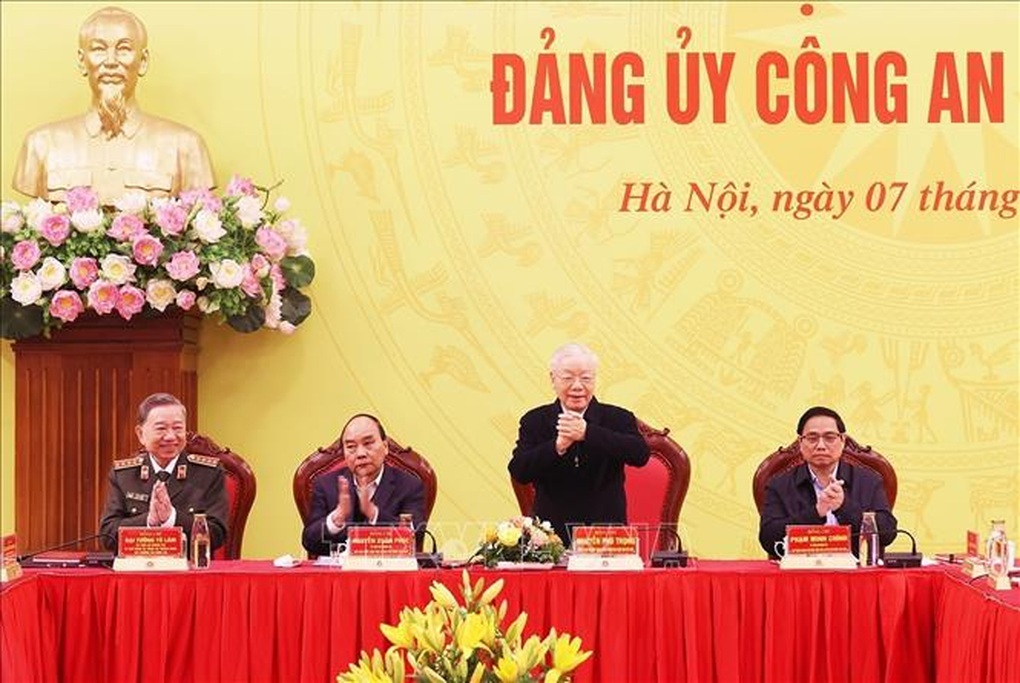 Tổng Bí thư: Quyết liệt đấu tranh với tham nhũng, bất kể đó là ai - 2 Tổng Bí thư: Quyết liệt đấu tranh với tham nhũng, bất kể đó là ai - 2