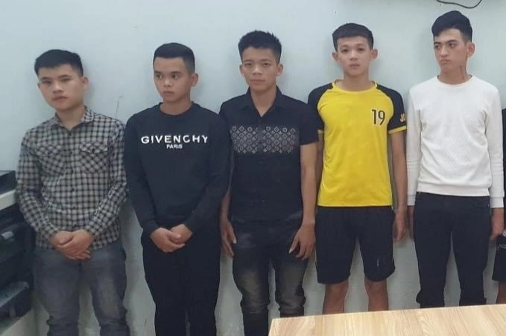 Bắt 9 nghi can trong vụ nổ súng ở Bình Định - 1 Bắt 9 nghi can trong vụ nổ súng ở Bình Định - 1