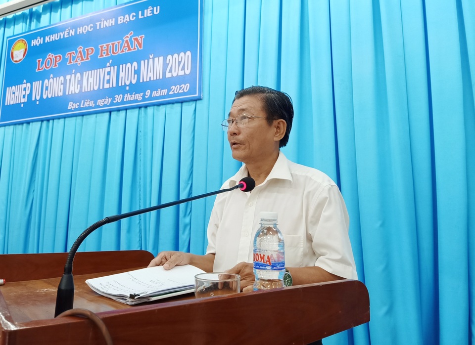 Bạc Liêu: Cán bộ Hội Khuyến học cơ sở phải thể hiện được “5 chữ T” - 2 Bạc Liêu: Cán bộ Hội Khuyến học cơ sở phải thể hiện được “5 chữ T” - 2