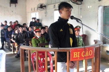 Mang 60kg pháo đổi lấy 3 năm tù