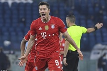 Lewandowski tỏa sáng, Bayern Munich thắng đậm Lazio