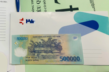 Một ngân hàng tặng 500.000 đồng tiền ăn trưa cho mỗi cổ đông dự họp