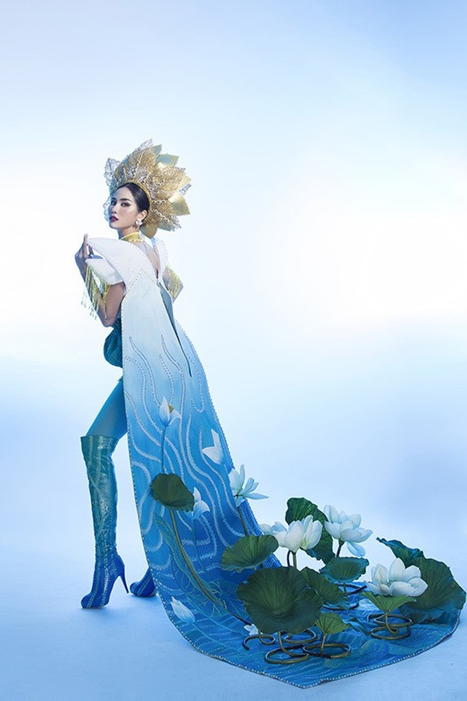 Trang phục dân tộc đính 5000 viên pha lê của đại diện Việt Nam tại Miss Earth 2019 - Ảnh 2. Trang phục dân tộc đính 5000 viên pha lê của đại diện Việt Nam tại Miss Earth 2019 - Ảnh 2.