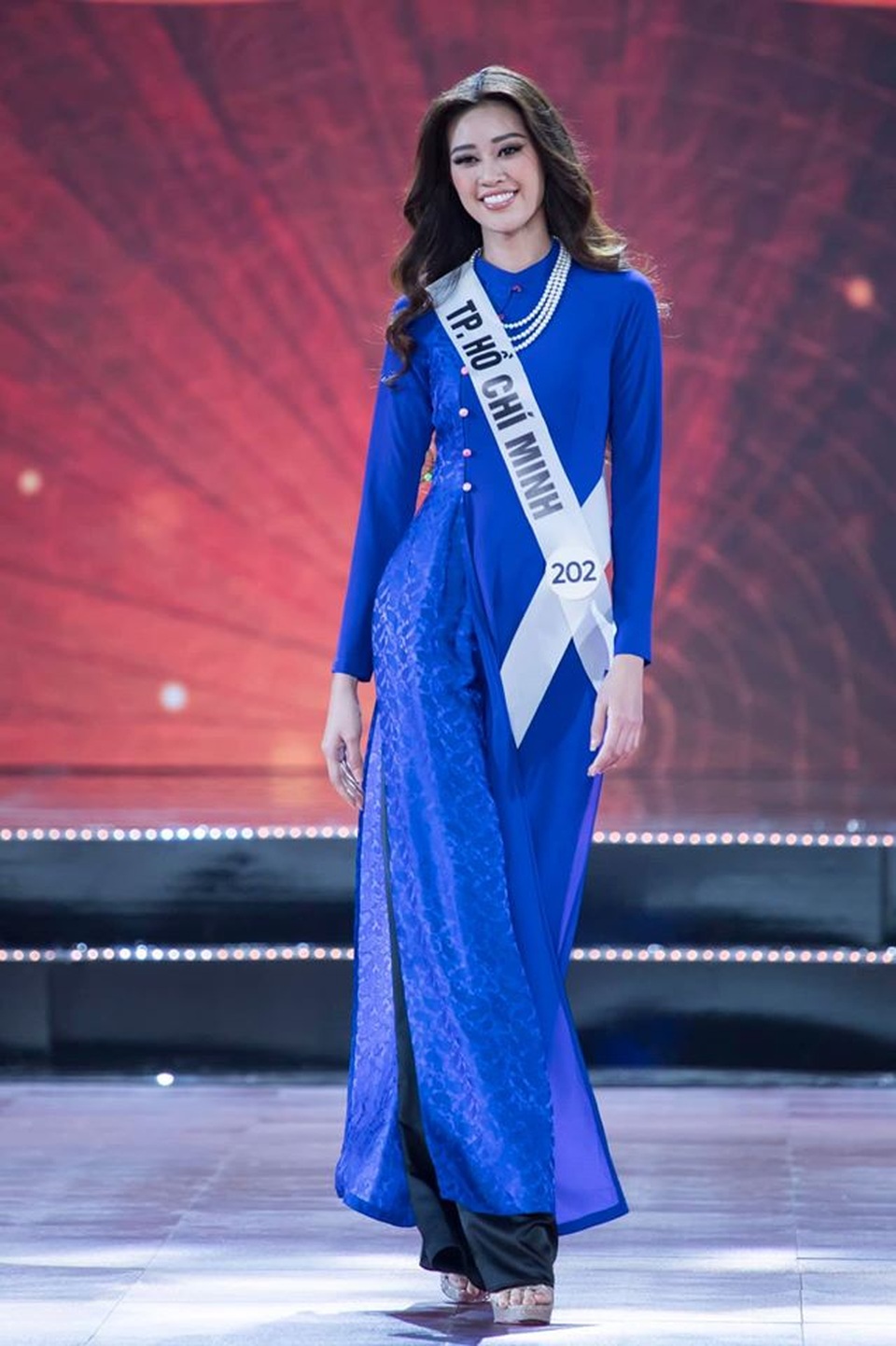 Tân Hoa hậu Hoàn vũ Việt Nam 2019 - mỹ nhân nóng bỏng từng “suýt bị xâm hại” - 6 Tân Hoa hậu Hoàn vũ Việt Nam 2019 - mỹ nhân nóng bỏng từng “suýt bị xâm hại” - 6