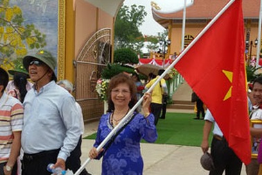 Trở lại Nakhon Phanom