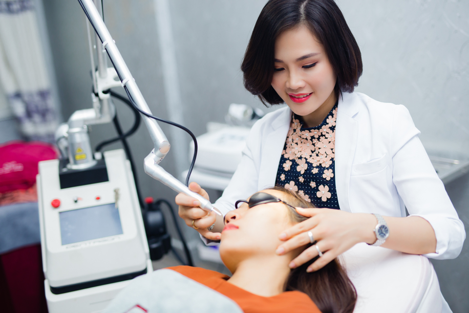 AKINA, Trung tâm điều trị mụn và sẹo rỗ uy tín tại Huế - 2 AKINA, Trung tâm điều trị mụn và sẹo rỗ uy tín tại Huế - 2