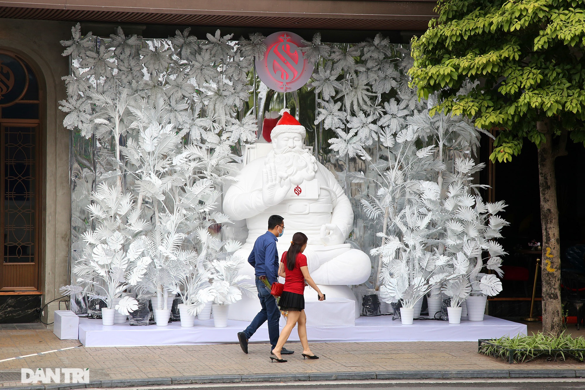 Những điểm check-in Noel đẹp khó cưỡng không thể bỏ qua tại Hà Nội - 7 Những điểm check-in Noel đẹp khó cưỡng không thể bỏ qua tại Hà Nội - 7