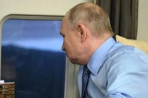 Trực thăng chở Tổng thống Putin "mắc kẹt" trong dàn UAV tấn công từ Ukraine