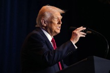 Tổng thống Trump: Ukraine có thể trở thành "một phần" của Nga