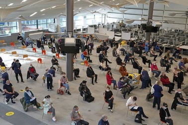 Lý do Anh bất ngờ dỡ hạn chế đi lại với châu Phi dù Omicron lan nhanh