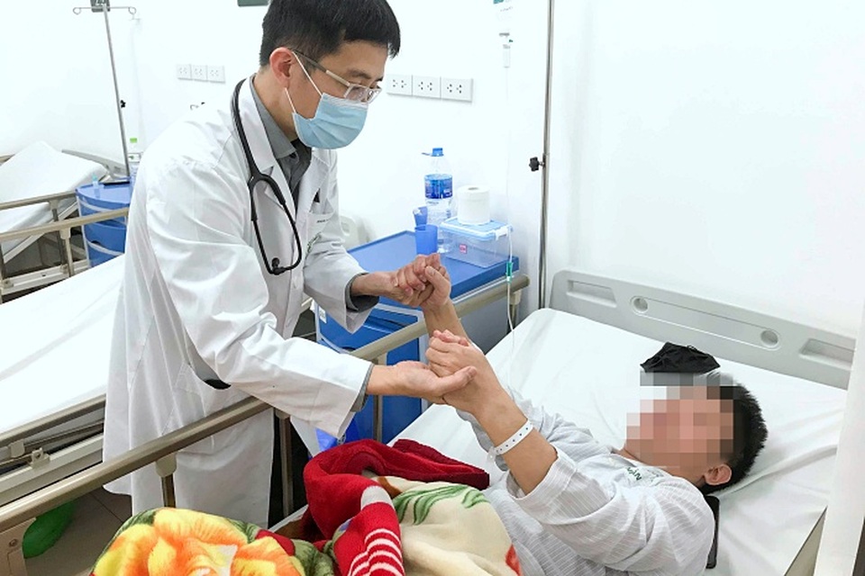 3 điều tuyệt đối không được làm khi có người thân bị đột quỵ - 1 3 điều tuyệt đối không được làm khi có người thân bị đột quỵ - 1