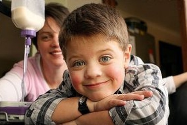 Cậu bé dị ứng với mọi loại thức ăn 