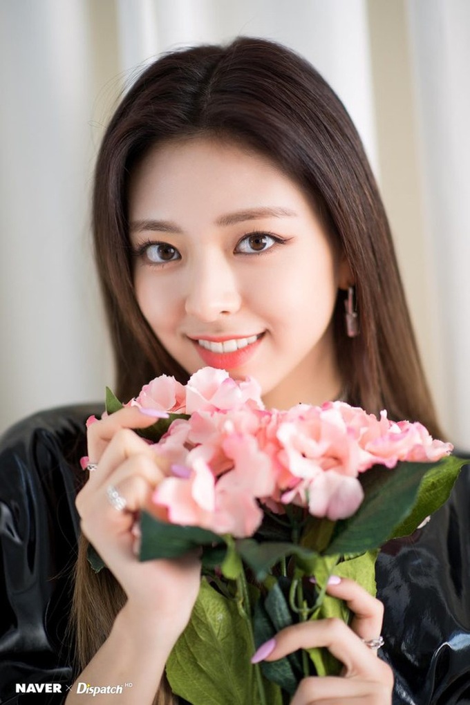Chuyên gia thẩm mỹ chọn ra top 3 nữ idol mắt 2 mí đẹp nhất Kpop, loạt nữ thần bất ngờ mất hút và toàn mỹ nhân mới nổi - Ảnh 15. Chuyên gia thẩm mỹ chọn ra top 3 nữ idol mắt 2 mí đẹp nhất Kpop, loạt nữ thần bất ngờ mất hút và toàn mỹ nhân mới nổi - Ảnh 15.