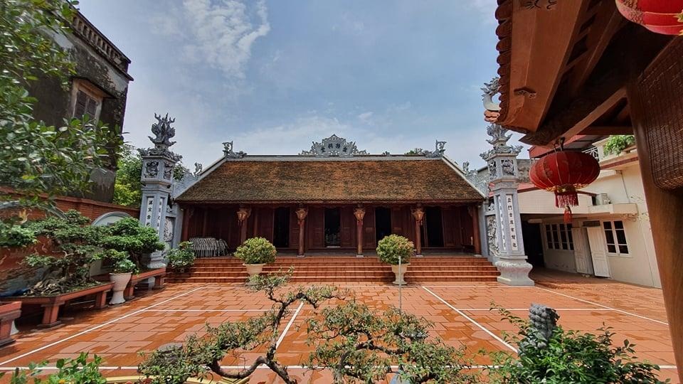 Ngắm nhà gỗ cổ Bắc Bộ với hồ cá Koi đẹp hiếm có ở ngoại thành Hà Nội - 3 Ngắm nhà gỗ cổ Bắc Bộ với hồ cá Koi đẹp hiếm có ở ngoại thành Hà Nội - 3