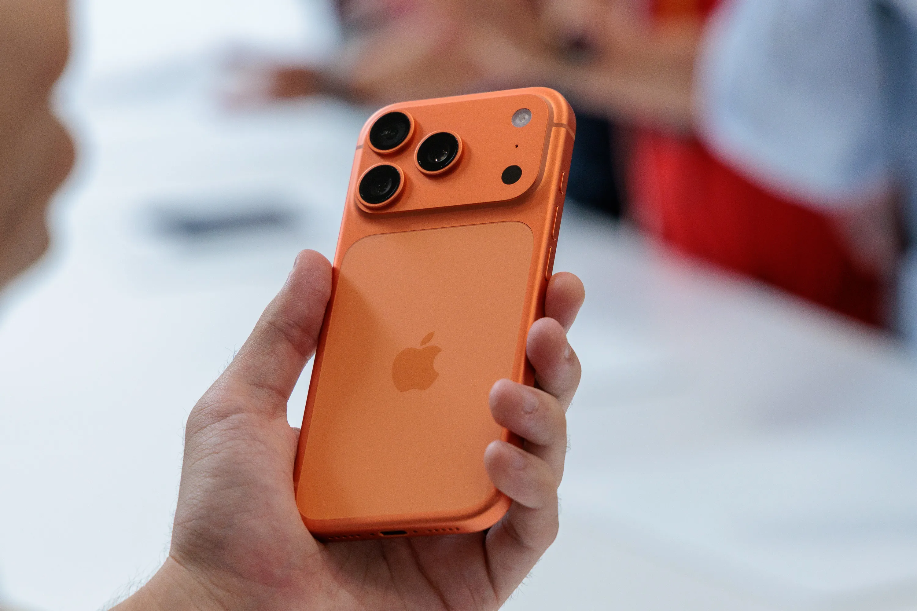 ការជ្រើសរើសទិញ iPhone Air និង iPhone 17 ស៊េរី - តើកំណែមួយណាដែលសាកសមនឹងអ្នក? - ៣ Chọn mua iPhone Air và loạt iPhone 17 - Phiên bản nào phù hợp với bạn? - 3