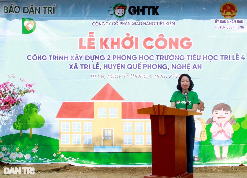 Khởi công công trình phòng học Dân trí ở bản nghèo khó bậc nhất Nghệ An - 7 Khởi công công trình phòng học Dân trí ở bản nghèo khó bậc nhất Nghệ An - 7