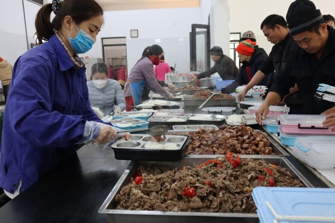 Không gian bếp và phòng ăn luôn được vệ sinh sạch sẽ, đảm bảo an toàn thực phẩm