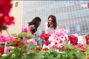 Bất ngờ với giọng hát của BTV Thu Hương