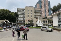 Giám đốc Bạch Mai: Vài chục bác sĩ chuyển đi không ảnh hưởng đến bệnh viện