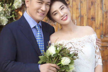 Rộ tin Huỳnh Thánh Y rạn nứt hôn nhân vì chồng ngoại tình