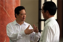 Đối thoại với trí thức không cần treo bảng