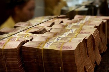 Bao nhiêu lợi nhuận ngân hàng là… “vay mượn”?