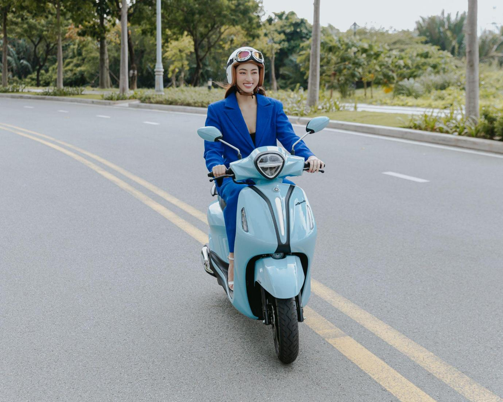Hoa hậu Lương Thùy Linh lựa chọn động cơ xanh cho chuyến du lịch hè - 1 Hoa hậu Lương Thùy Linh lựa chọn động cơ xanh cho chuyến du lịch hè - 1