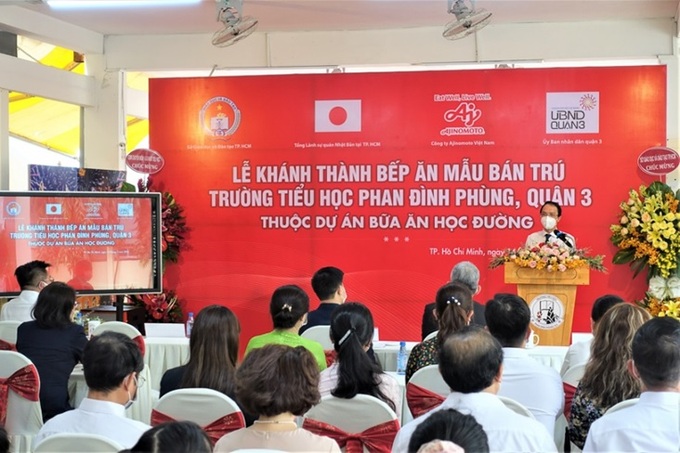 Ông Nguyễn Minh Thiên Hoàng - Phó trưởng phòng Giáo dục tiểu học - Sở Giáo dục và Đào tạo TP. Hồ Chí Minh chia sẻ về tình hình triển khai Dự án tại thành phố.