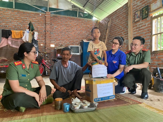 nha thuoc trao qua