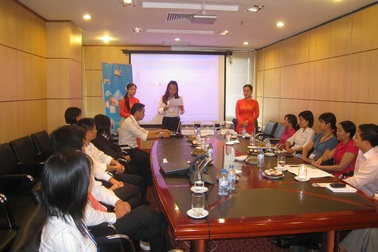 Techcombank cùng đối tác chăm sóc khách hàng