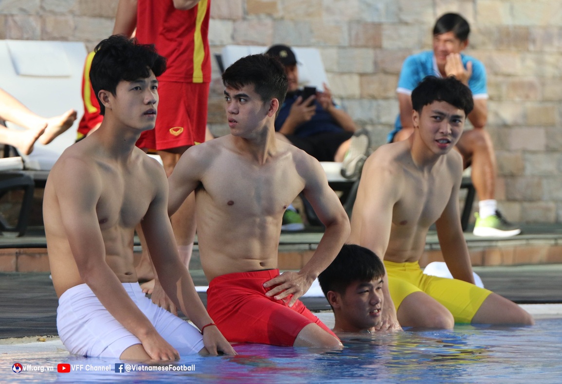 Đội hình toàn trai đẹp, chuẩn 6 múi của các cầu thủ U23 Việt Nam - 5 Đội hình toàn trai đẹp, chuẩn 6 múi của các cầu thủ U23 Việt Nam - 5