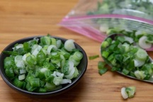 "Bỏ túi" mẹo nhỏ bảo quản các loại rau gia vị trong mùa dịch