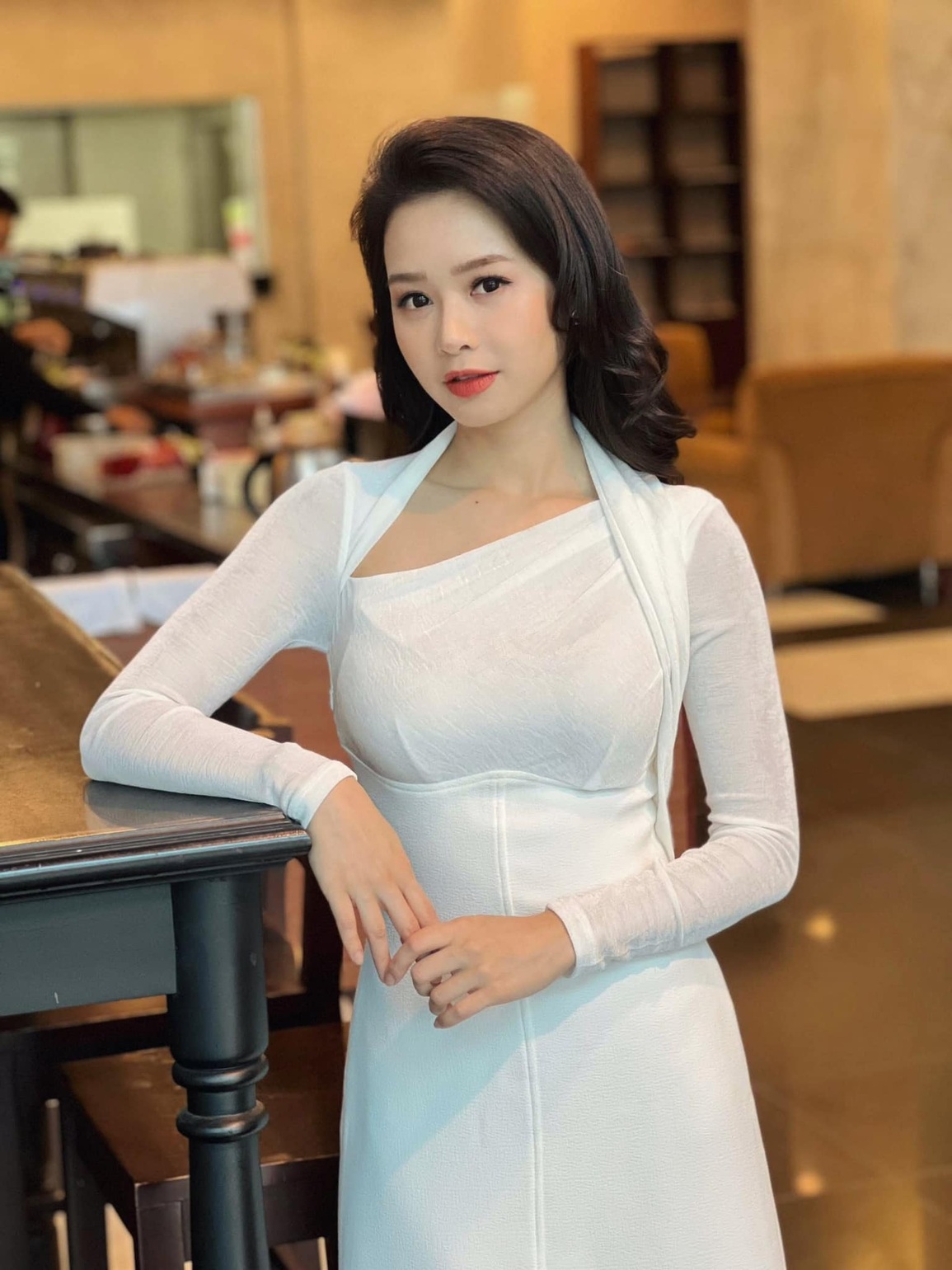 Soi thành tích khủng của 3 biên tập viên VTV nổi tiếng - 5 Soi thành tích khủng của 3 biên tập viên VTV nổi tiếng - 5