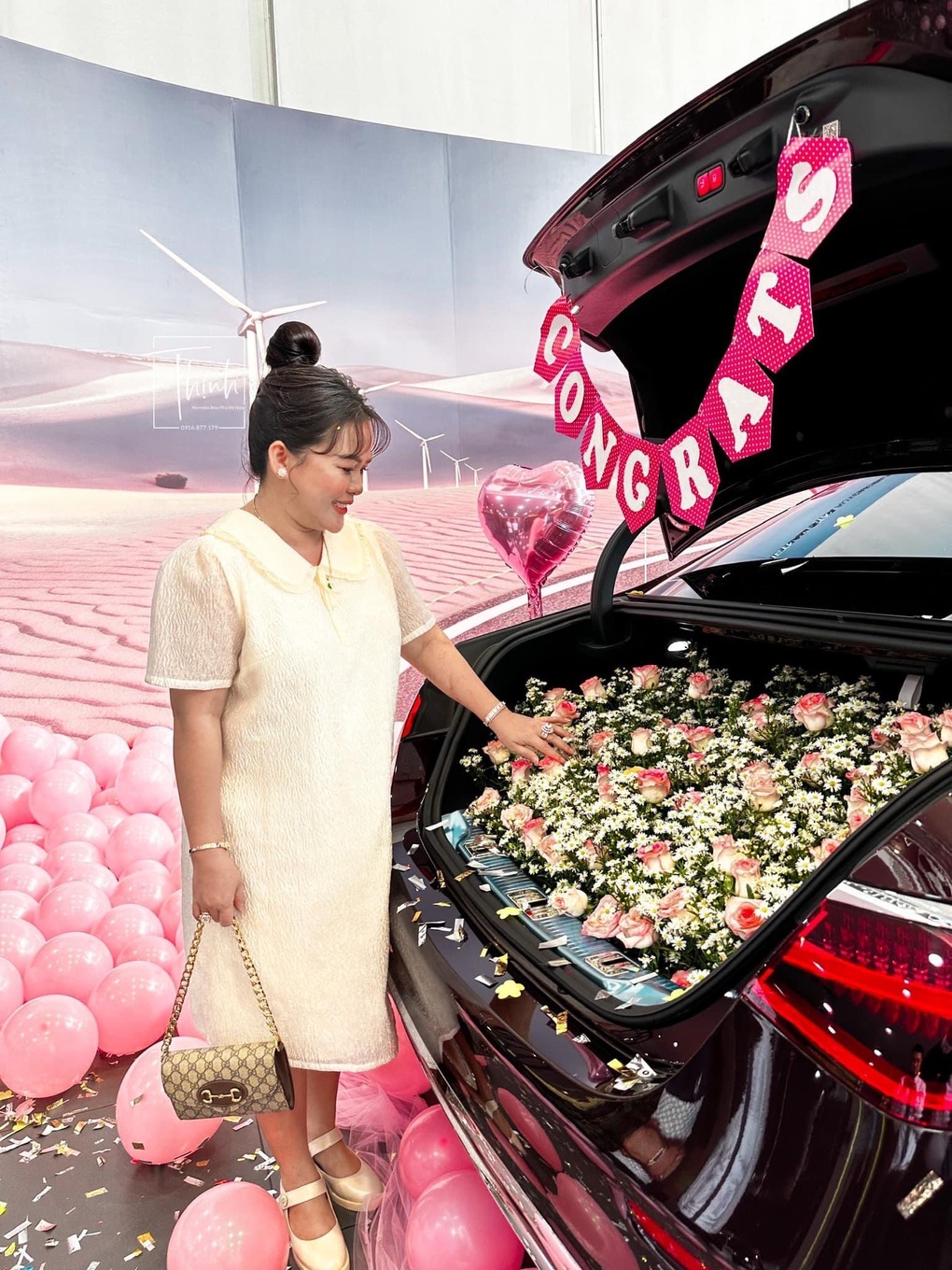 Nữ đại gia TPHCM tậu Mercedes-Maybach trị giá hơn 9 tỷ đồng nhân dịp có hỷ - 3 Nữ đại gia TPHCM tậu Mercedes-Maybach trị giá hơn 9 tỷ đồng nhân dịp có hỷ - 3