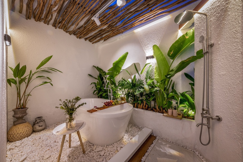 Cận cảnh ngôi nhà có thiết kế xanh mướt, đẹp mãn nhãn ở Bình Thạnh - 14 Cận cảnh ngôi nhà có thiết kế xanh mướt, đẹp mãn nhãn ở Bình Thạnh - 14