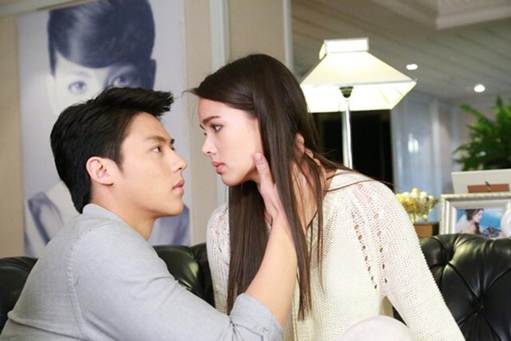 Đến nhà chồng cũ sau 7 năm, tôi sững sờ khi thấy bức ảnh treo trên tường - 1 Đến nhà chồng cũ sau 7 năm, tôi sững sờ khi thấy bức ảnh treo trên tường - 1