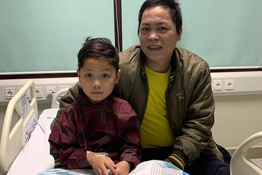 Sự hồi sinh kỳ diệu của bé trai 7 tuổi bị vỡ gần hết gan