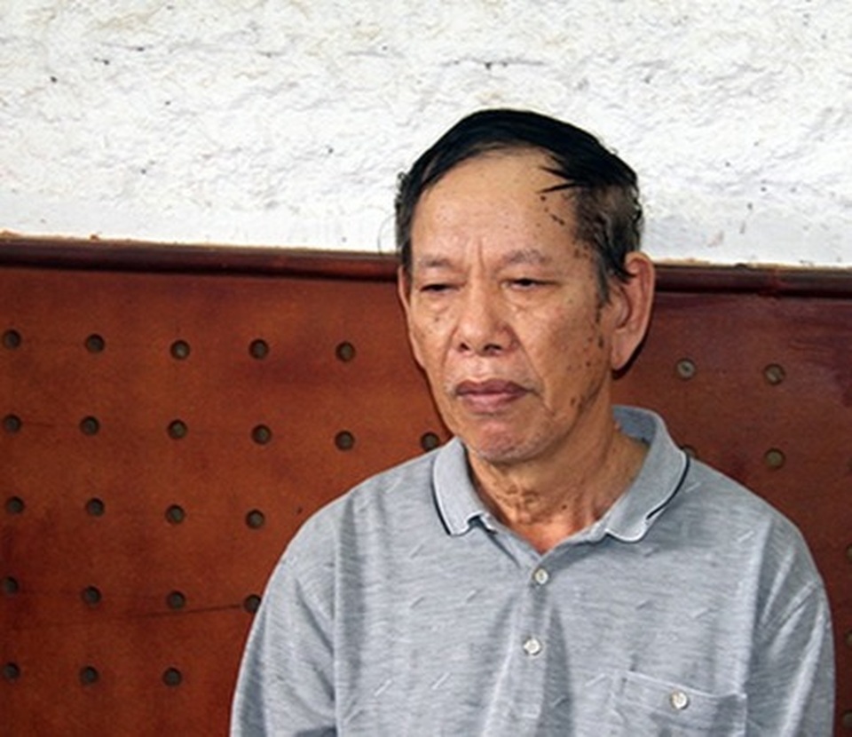 Tạm giam ông lão 72 tuổi nghi xâm hại nữ sinh lớp 7 - 1 Tạm giam ông lão 72 tuổi nghi xâm hại nữ sinh lớp 7 - 1