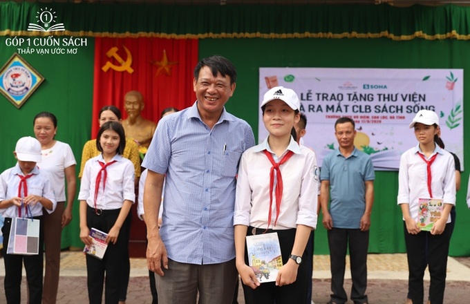 Trao tặng sách trên quê hương danh nhân văn hóa Vũ Diệm - Ảnh 20. Trao tặng sách trên quê hương danh nhân văn hóa Vũ Diệm - Ảnh 20.