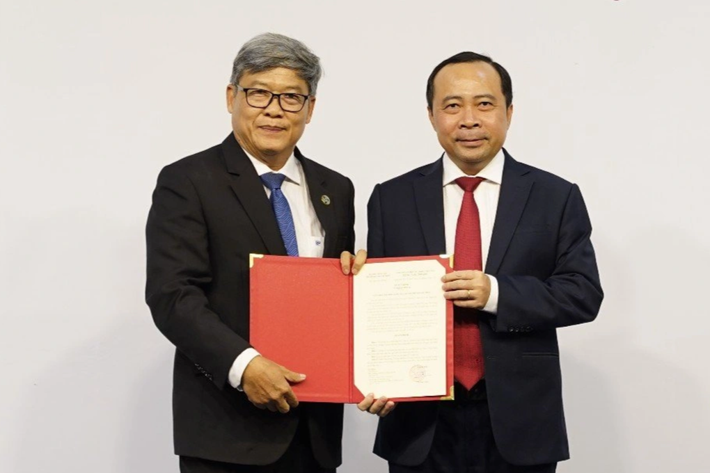 Hai Phó giáo sư 3 cùng ở Đại học Bách khoa TPHCM - 1 Hai Phó giáo sư 3 cùng ở Đại học Bách khoa TPHCM - 1