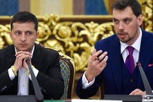 Thủ tướng Ukraine bất ngờ từ chức giữa nghi vấn "nói xấu" Tổng thống Zelensky