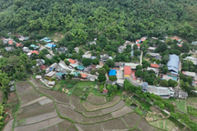 Bà con người Thái ở xã miền núi Hòa Bình thoát nghèo nhờ du lịch cộng đồng