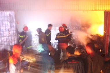 Cửa hàng bán đồ tết cháy dữ dội, thiệt hại hơn 3 tỷ đồng