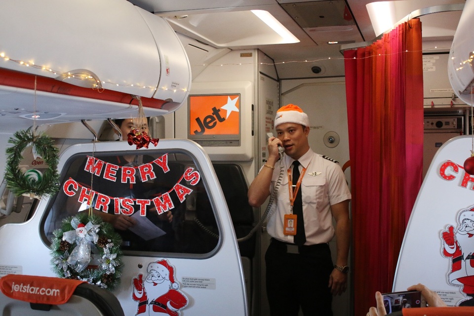 Món quà giáng sinh bất ngờ trên chuyến bay của hãng hàng không Jetstar - 5