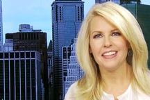 Trợ lý truyền thông của ông Trump từ chức do bị nghi đạo văn