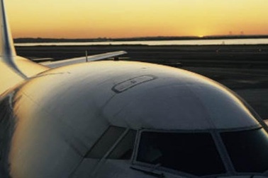 Máy bay chở Thủ tướng Bulgaria hạ cánh khẩn cấp