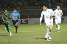 HLV Kiatisuk đã vận hành lối chơi của HA Gia Lai như thế nào?