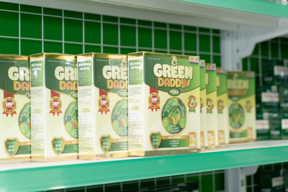 Green Daddy gửi tặng 10.000 phần quà cho trẻ em Việt nhân dịp ra mắt - 1 Green Daddy gửi tặng 10.000 phần quà cho trẻ em Việt nhân dịp ra mắt - 1