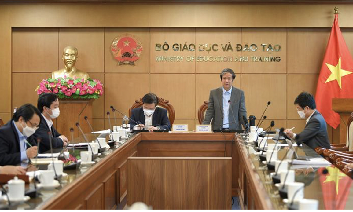 Bộ trưởng GD-ĐT: Phát hiện sách giáo khoa có vấn đề cần sớm báo về Bộ - 1 Bộ trưởng GD-ĐT: Phát hiện sách giáo khoa có vấn đề cần sớm báo về Bộ - 1