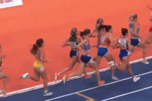 Nữ VĐV điền kinh bất tỉnh sau cú ngã kinh hoàng lúc thi đấu